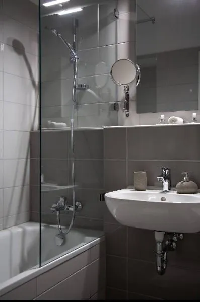 Bright Harmony Apartment Close To Downtown Budapest