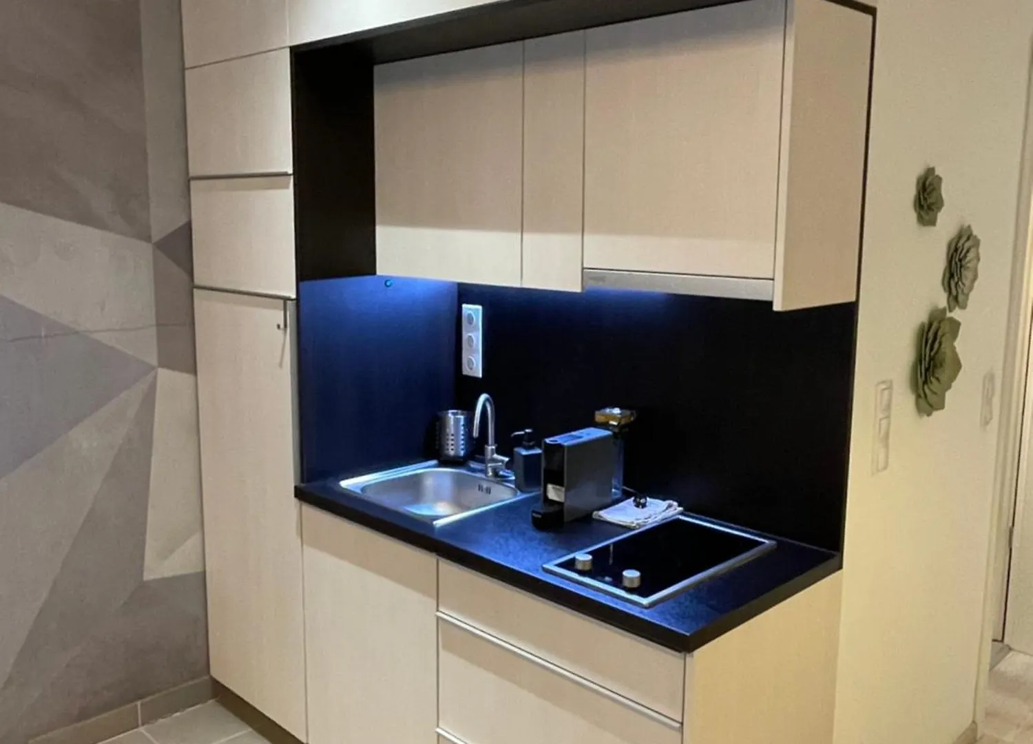 Bright Harmony Apartment Close To Downtown Budapest 0*,